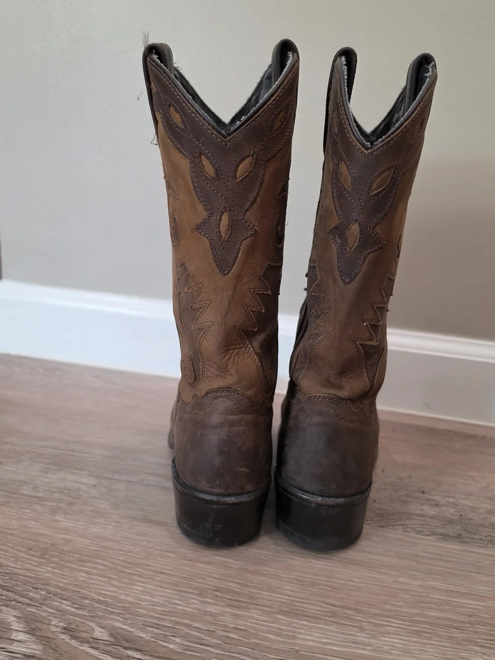 Western Cowboy Boots in Two-Tone Brown - Picture 6 of 8